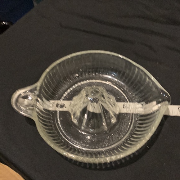 Vintage Glass Juicer Unmarked - Picture 6 of 6